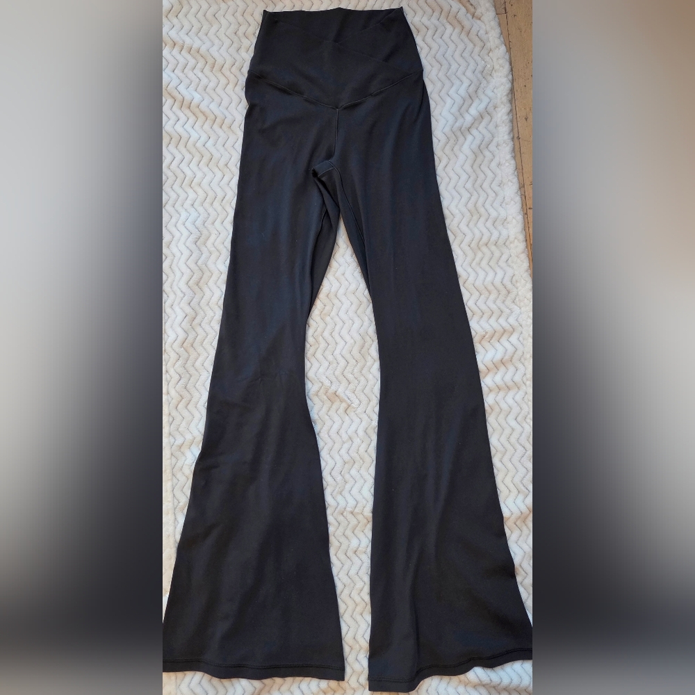 Offline By Aerie Real Me Flare Leggings Size Small